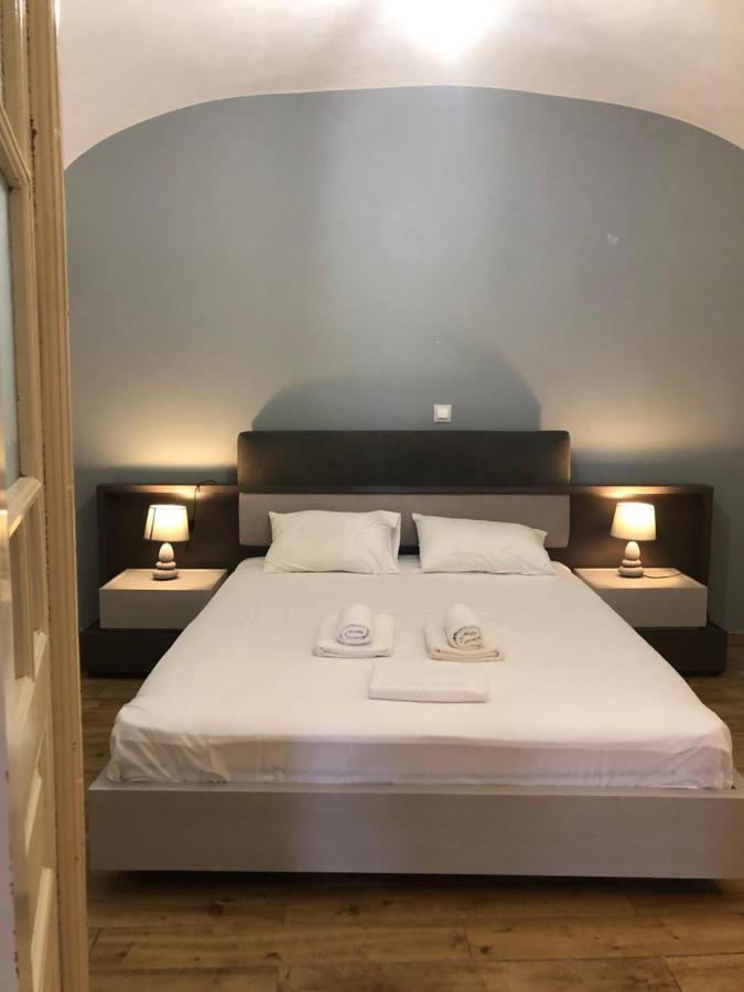 Amaryllis Suites Santorini Fira  Exterior foto